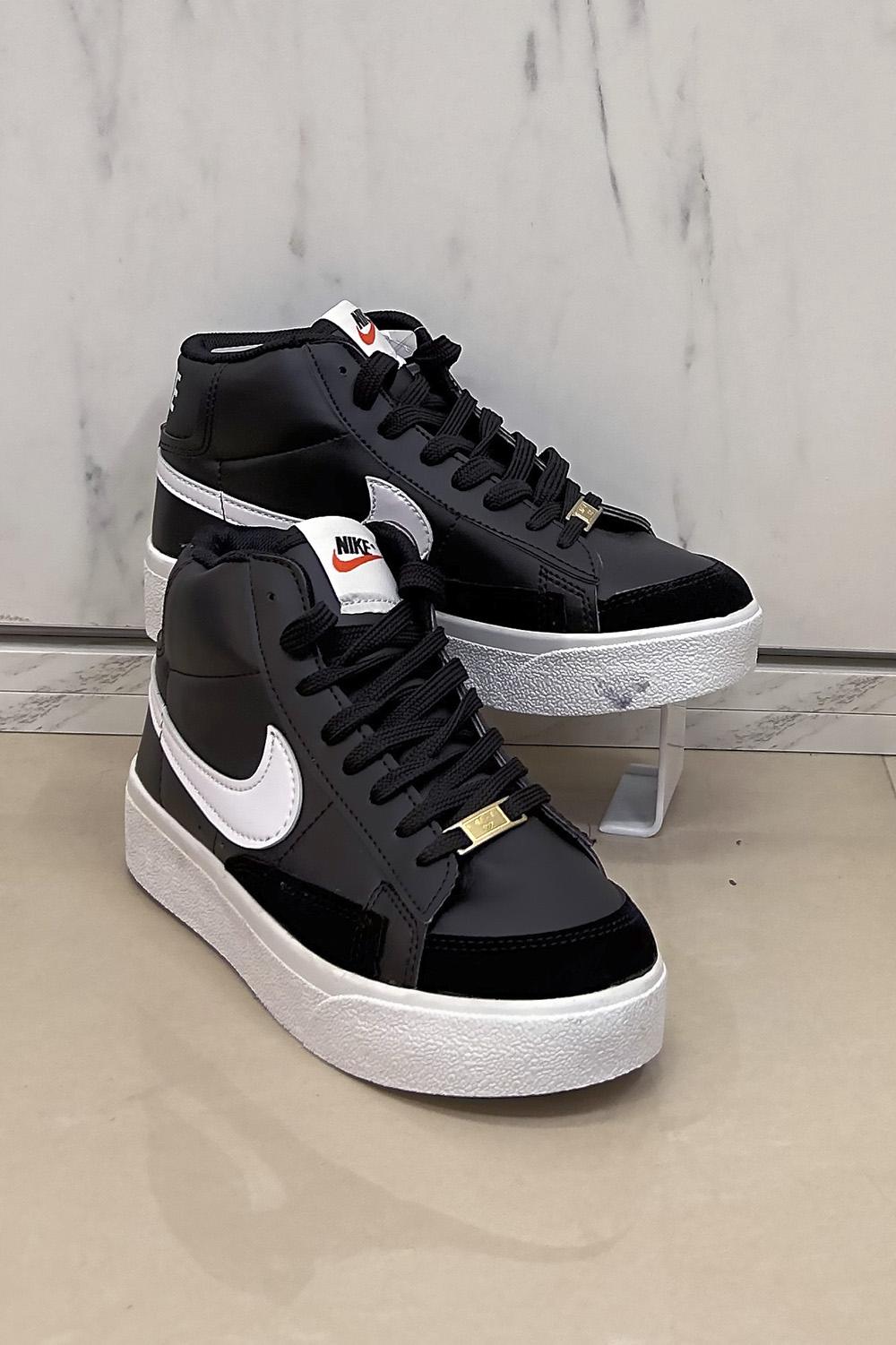 Sneakers Shoes Women's Sneakers NIKE 1IMG_4588.JPG