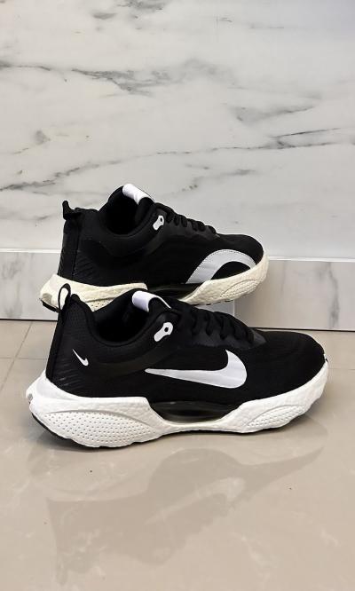 Shoes Men's Sneakers NIKE Photo 2