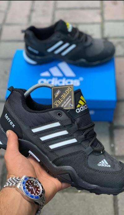 Shoes Men's Sneakers ADIDAS  76650.jpeg