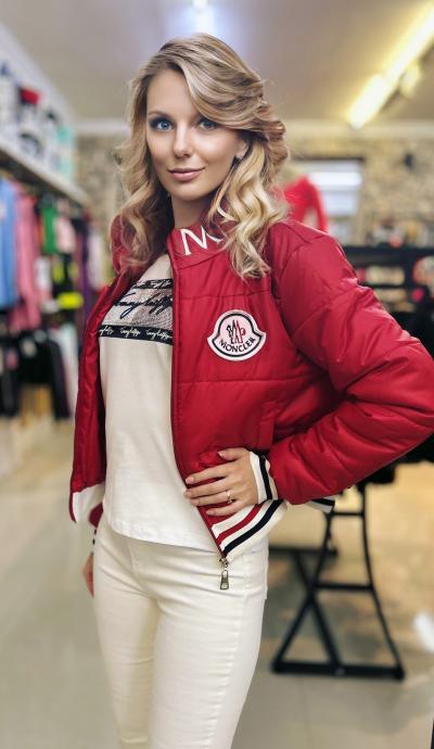 ქალის ქურთუკი იზოლირებული MONCLER  14206-02_1.jpg